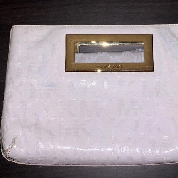 Micheal Kors Clutch - Picture 1 of 2